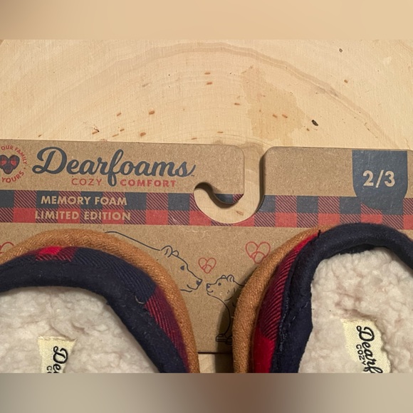 🆕 🎄LiL Bear 🐻, Dearfoams Slippers, Kids, Size 2/3, NWT, Memory Foam - Picture 7 of 8